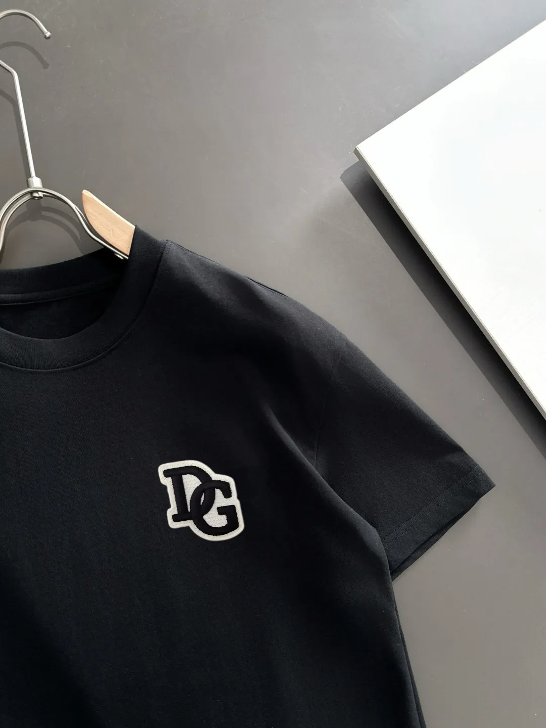 ，DG Same Style T ！ Logo ！ ！ Breathable ， 。Premium ， ！ Same Style！ ：Black White Size：S-xx L